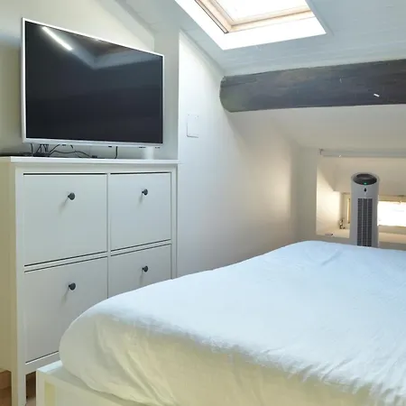 Casa Il Nido Bright Rooftop Nest アパート レッコ